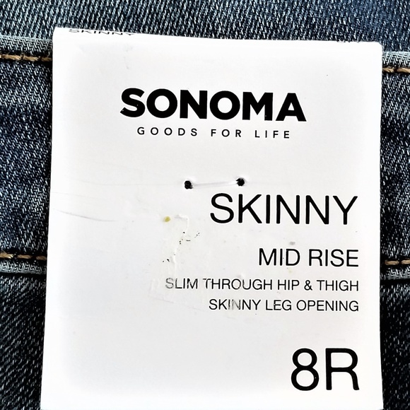 Woman's Skinny Jeans 8R Mid-Rise Medium Wash NWT - Picture 4 of 7